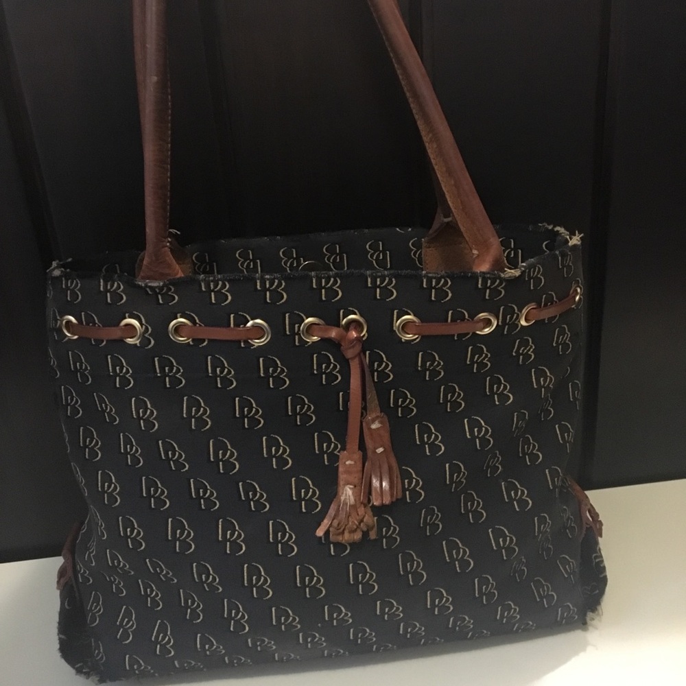 Large Dooney & Bourke tassel shoulder bag